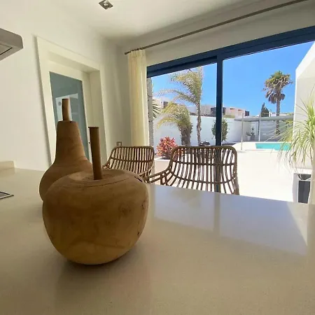 Vila Casa Montana Mesa Stylish And Luxurious With Private Heated Pool Wifi Air Conditioning